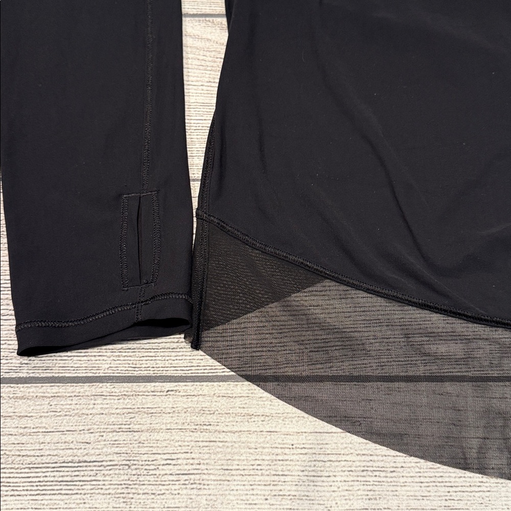 🍋Women’s Lululemon Quick Pace Long Sleeve size 6 black🍋 - Picture 6 of 15